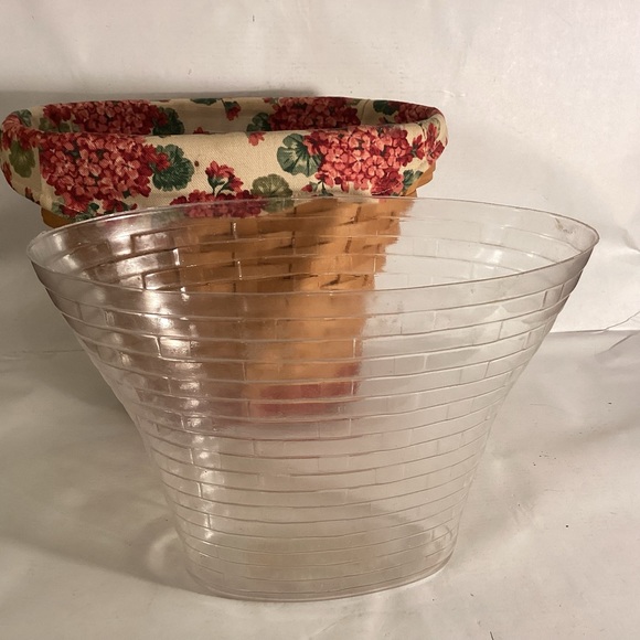 Longaberger basket retired may series. - Picture 5 of 8